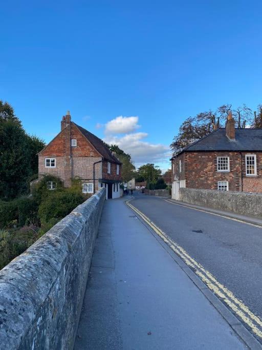 Apartment New - Minutes Walk To Cathedral Salisbury